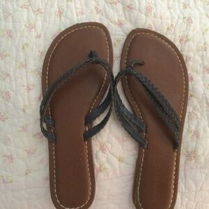 Bernardo Navy Leather Thong Sandals 11m preowned
